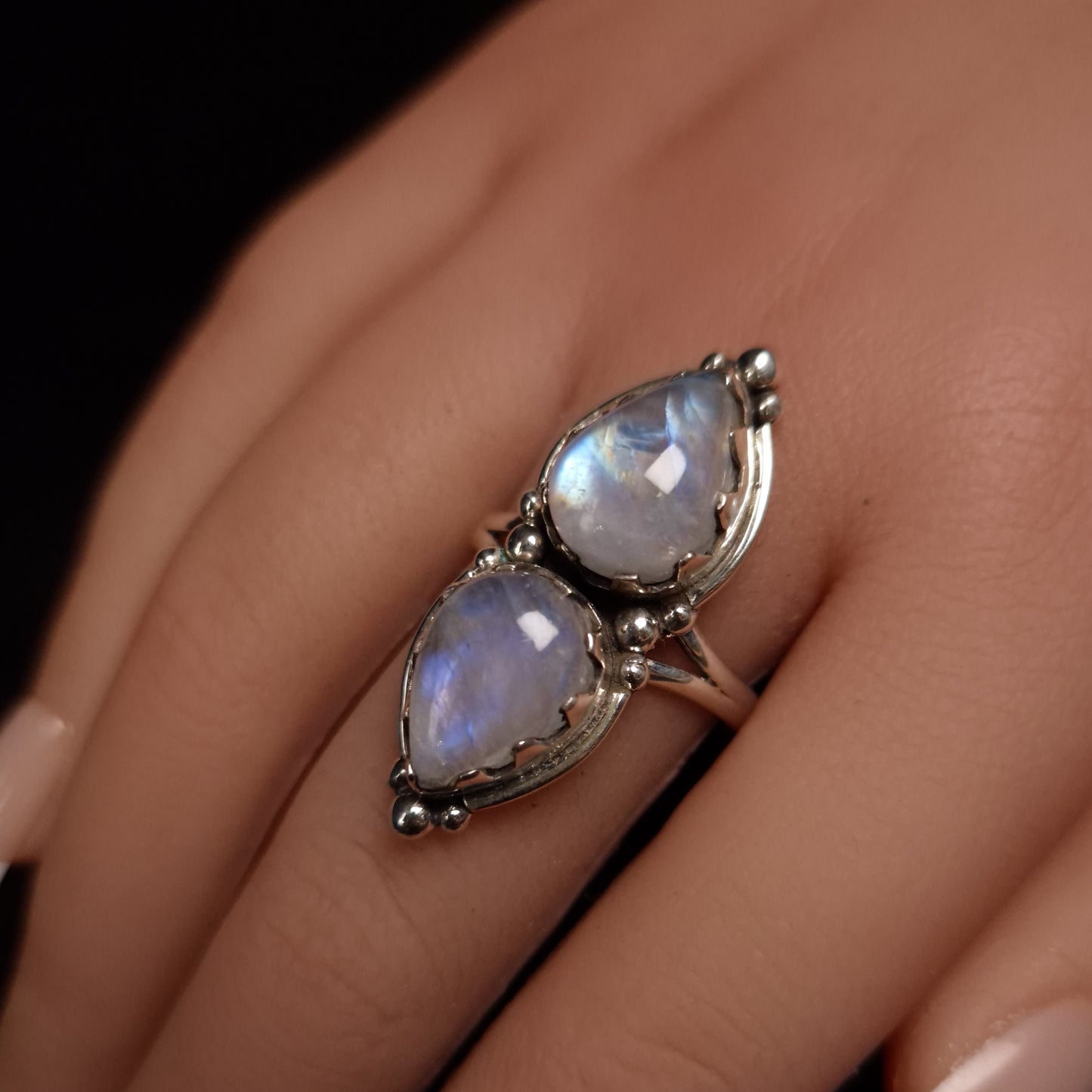 MOONSTONE RING set in STERLING SILVER (SMSR1)