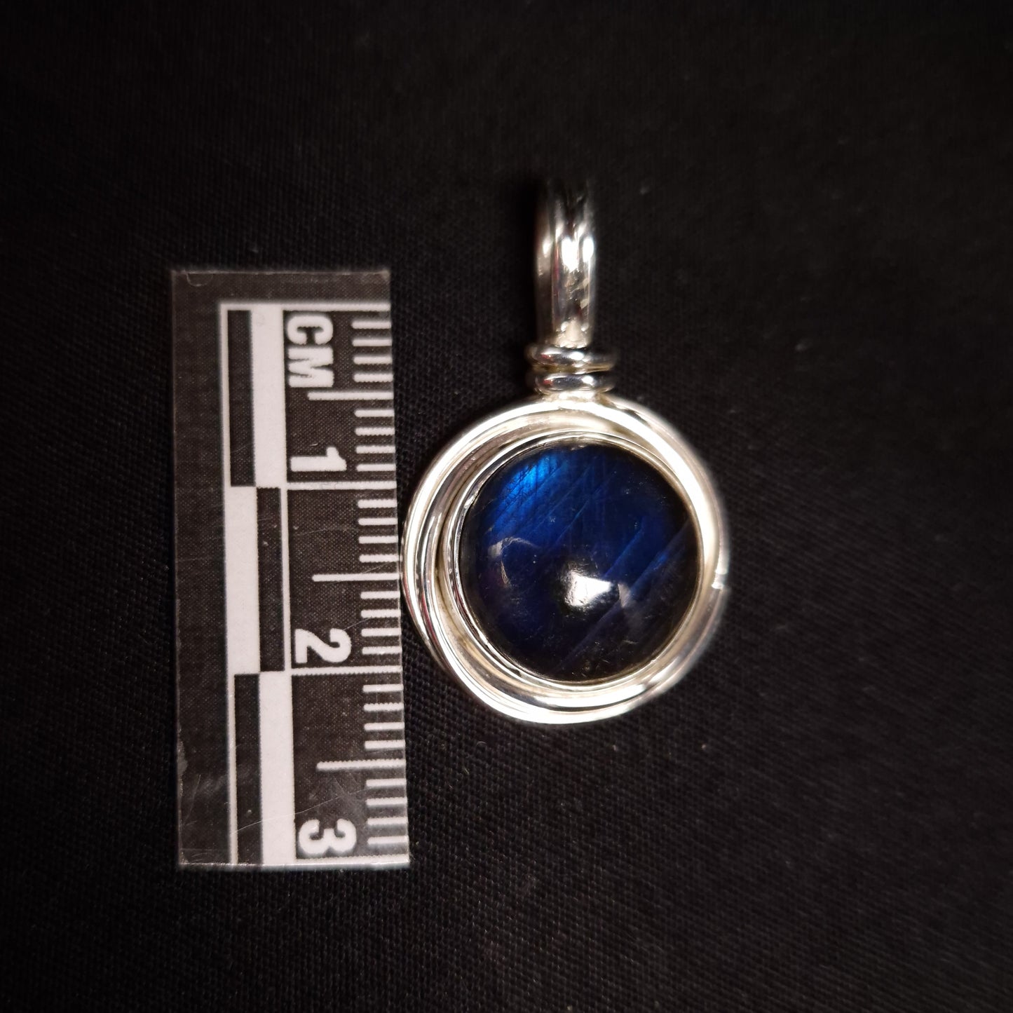 Round Labradorite Pendant