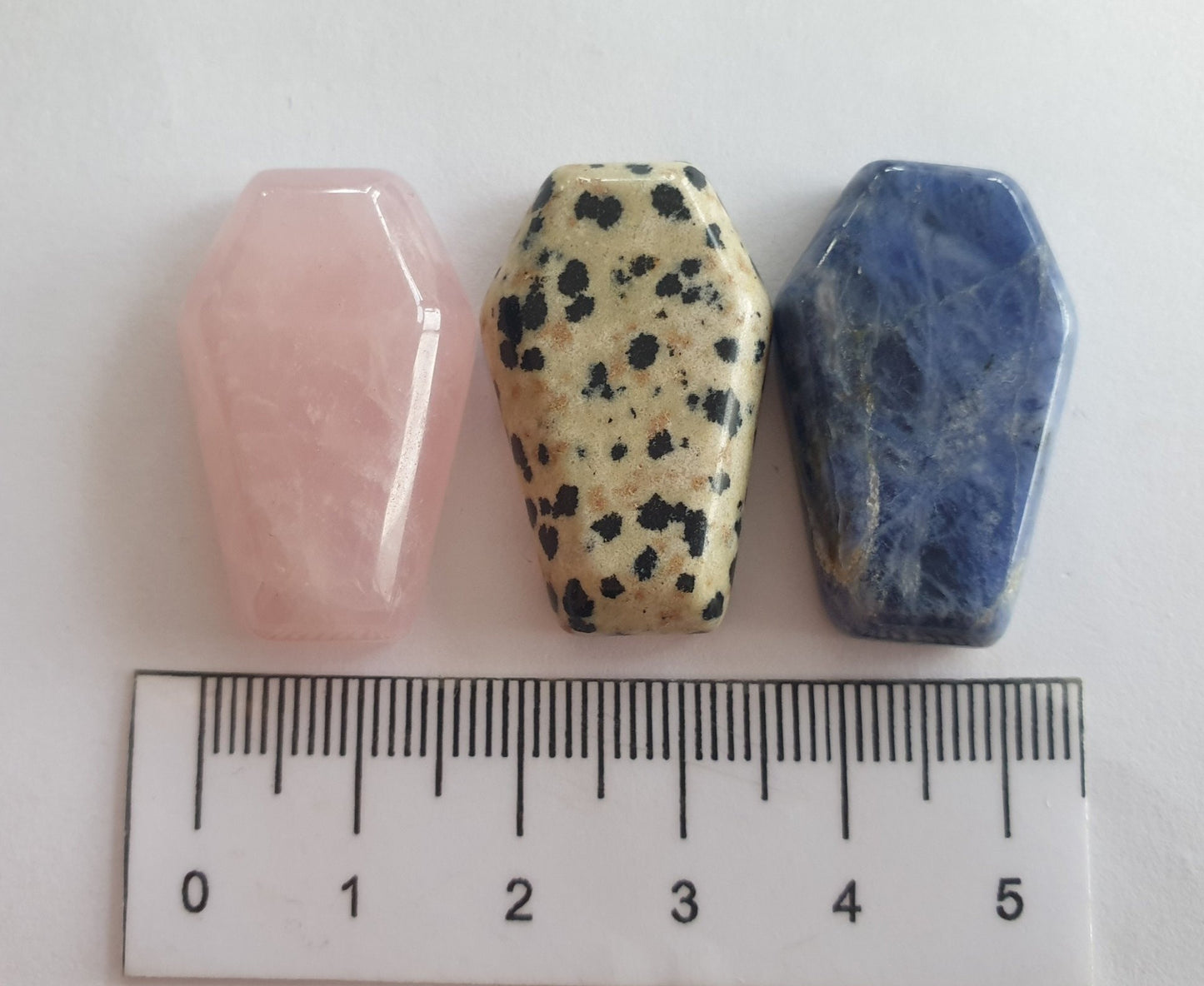 ASSORTED CRYSTAL MINI COFFINS