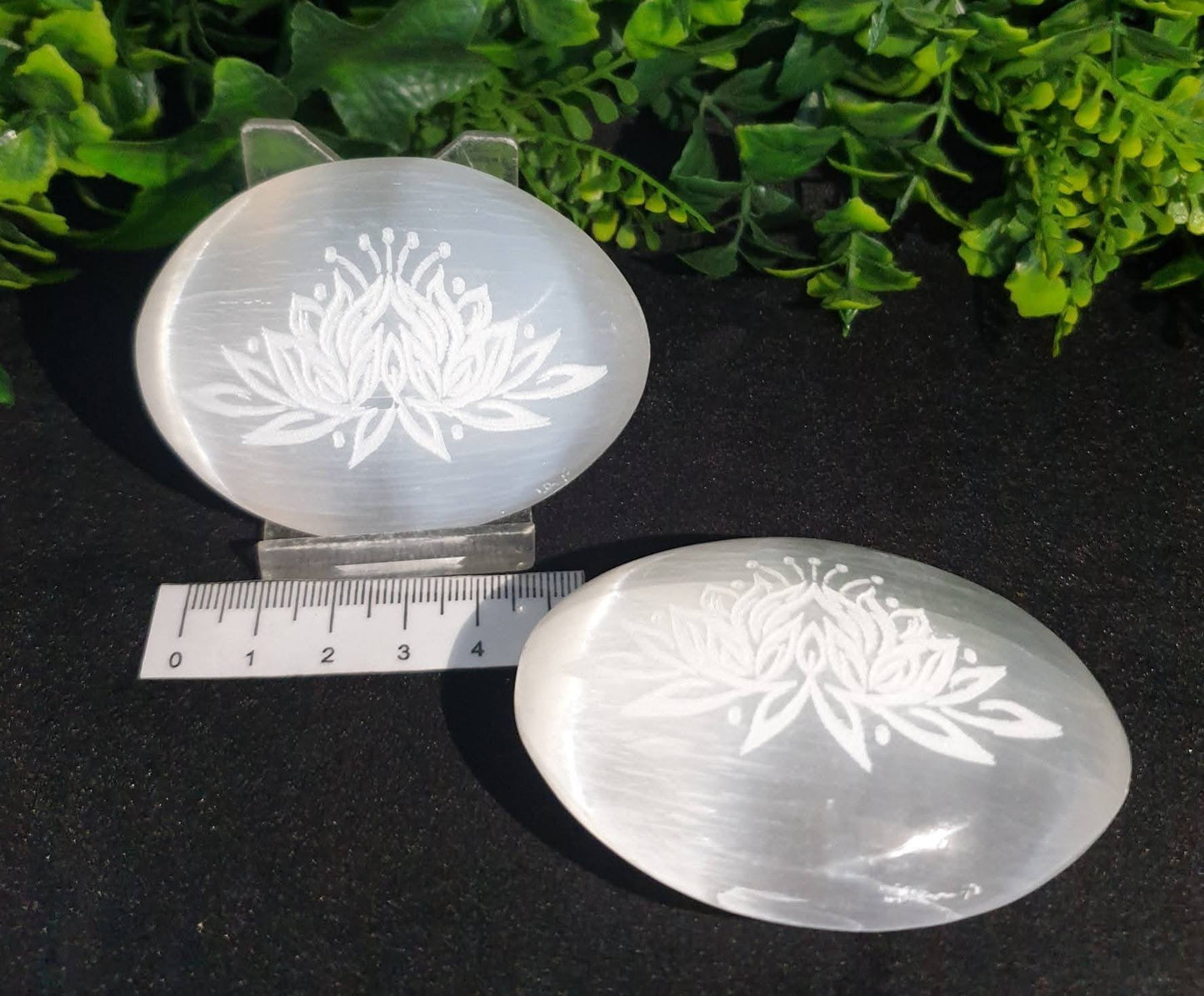 SELENITE LOTUS PALM STONE