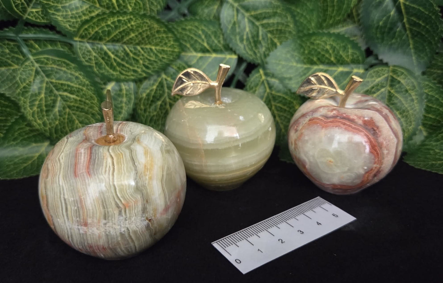 GREEN ONYX APPLES 5CMS