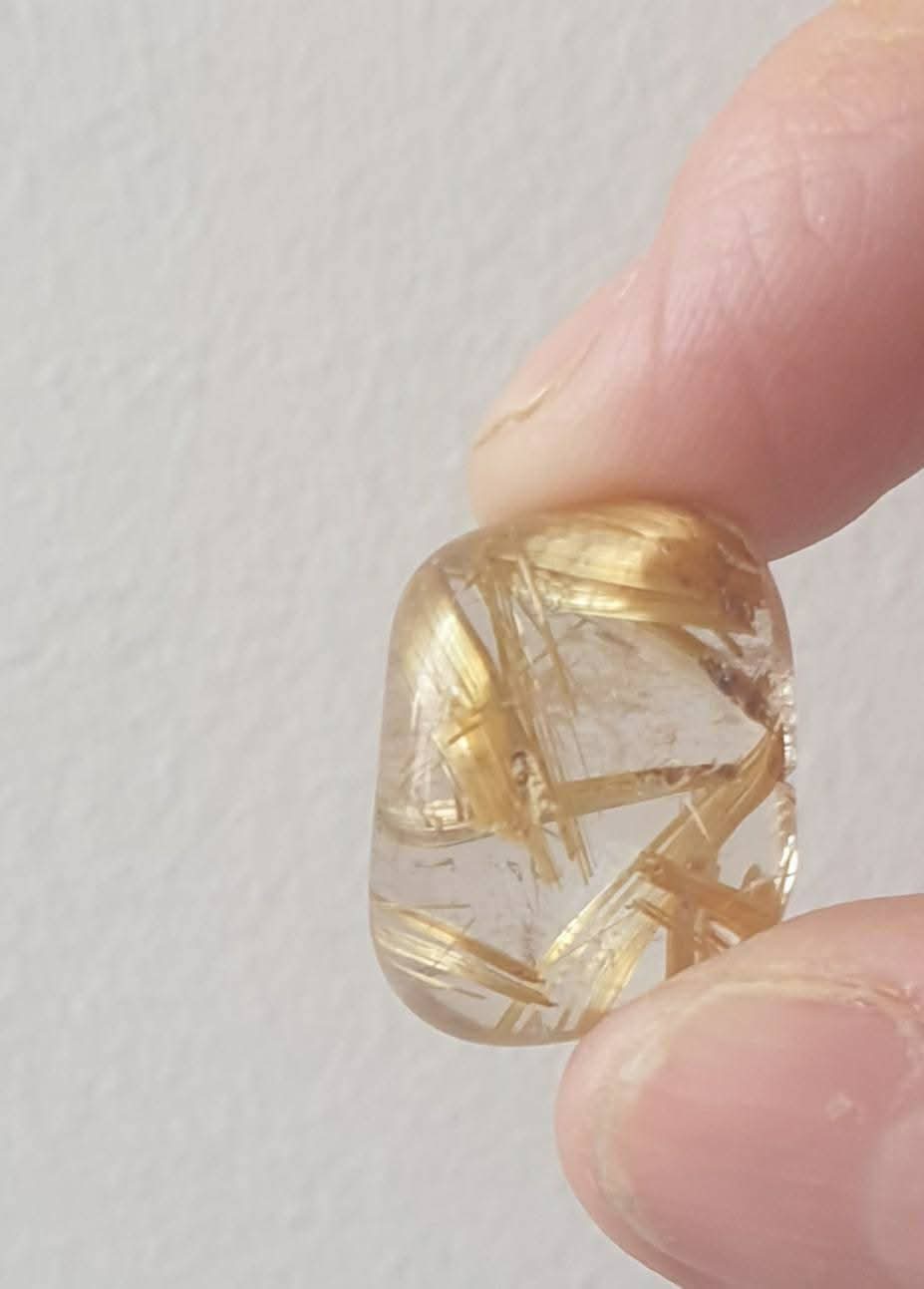 HIGH GRADE RUTILE QUARTZ TUMBLES - 200G