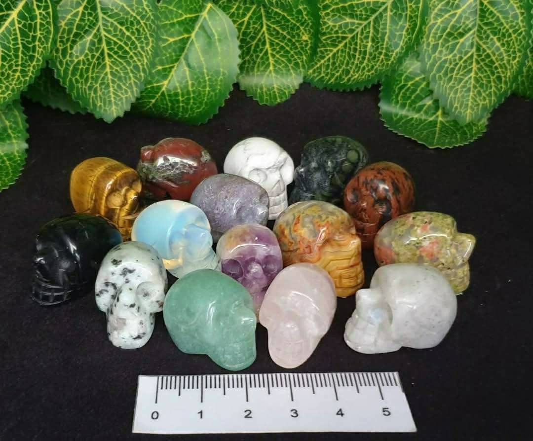ASSORTED MINI CRYSTAL SKULLS