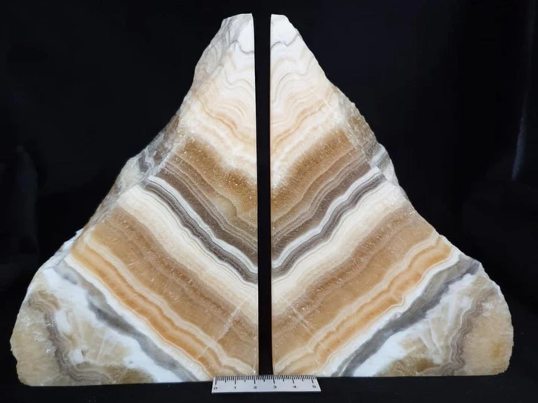 Zebra Aragonite: A Unique Mineral Phenomenon
