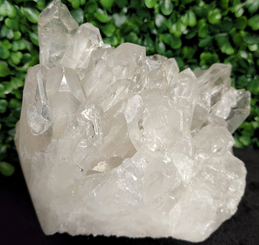 Clear Quartz – Nature’s Transparent Crystal