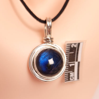 Round Labradorite Pendant