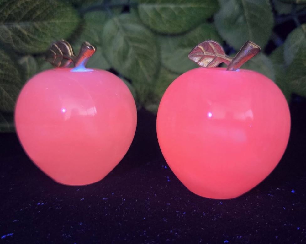 MANGANO CALCITE APPLE 2"