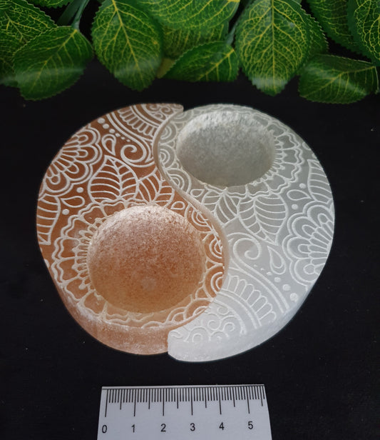 SELENITE YIN YANG TEALIGHT HOLDER
