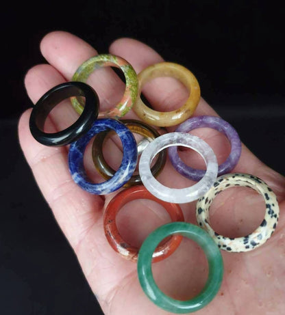 ASSORTED CRYSTAL RINGS