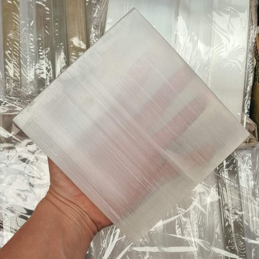SELENITE SQUARE CHARGING PLATE