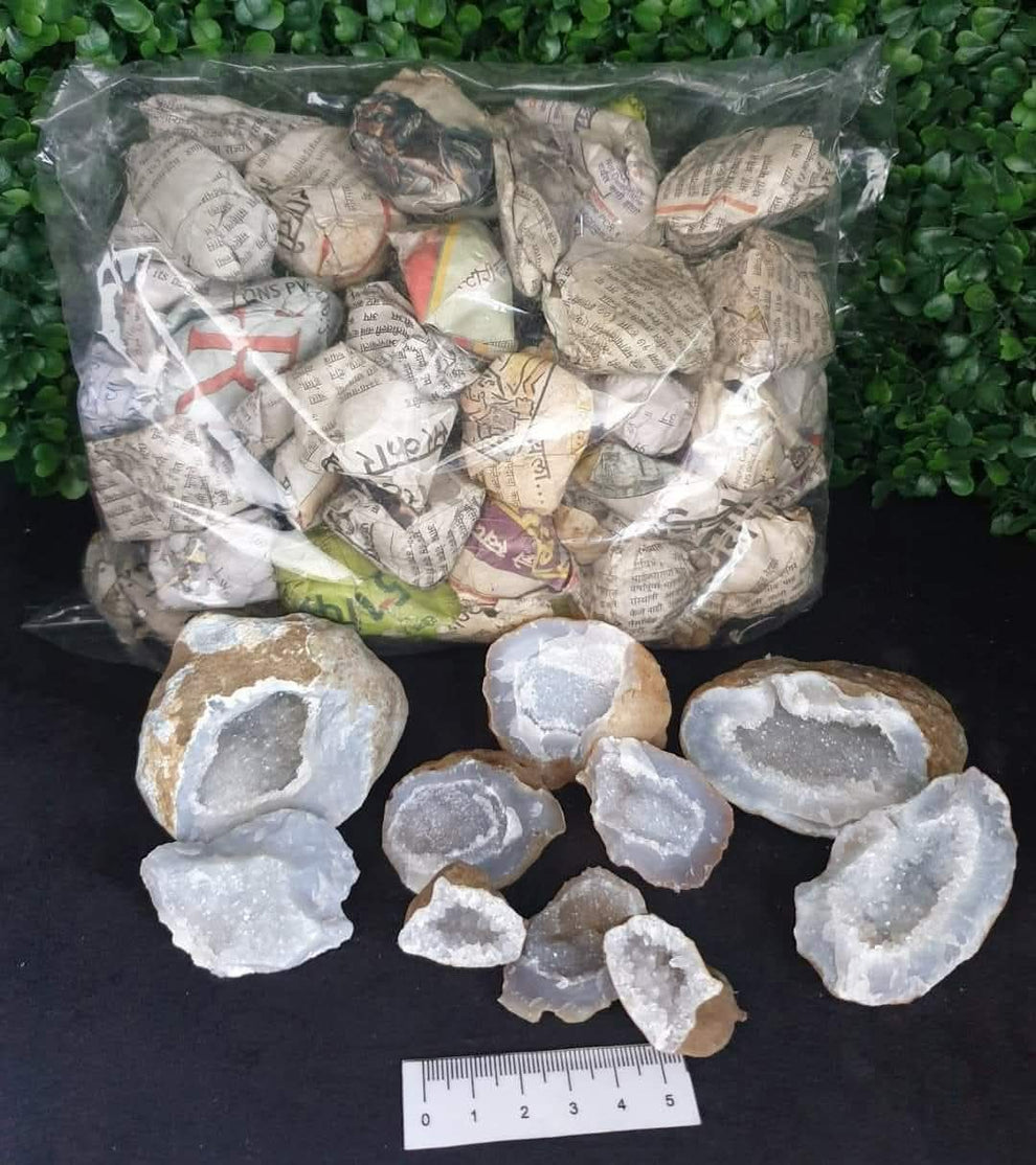 CUT GEODES - BULK BAG – Crystal World Wholesale Group