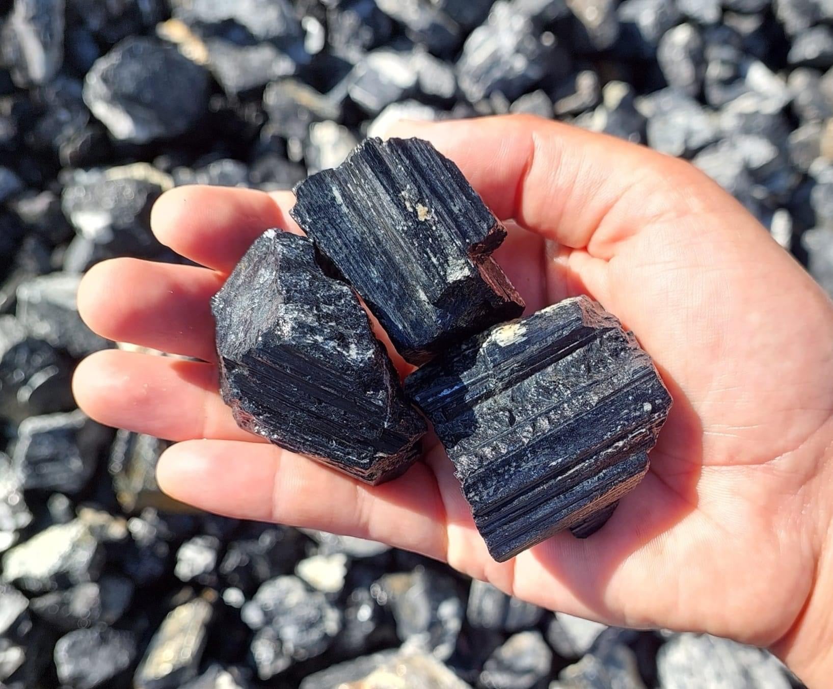 Black Tourmaline 1kg – Crystal World Wholesale Group