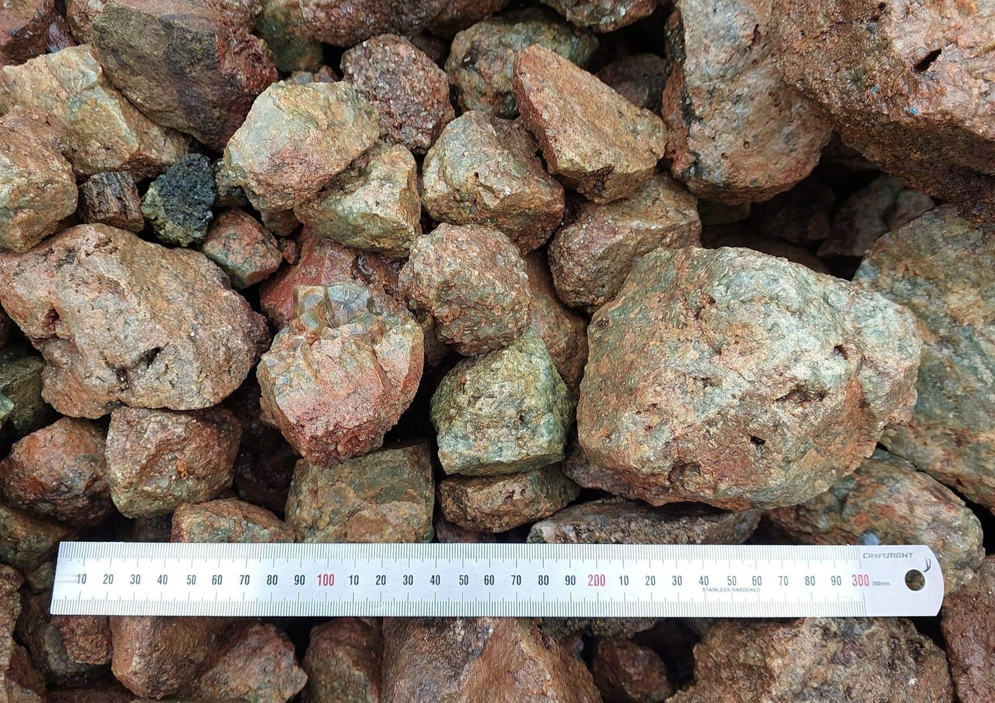 Andradite Garnet Rough Rock - 1kg
