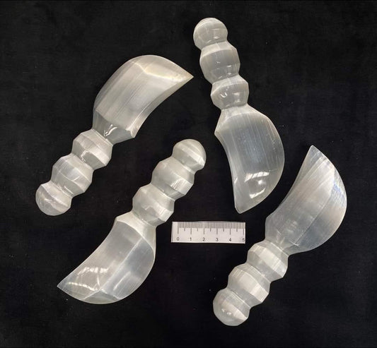 SELENITE CURVED DAGGER - SMALL