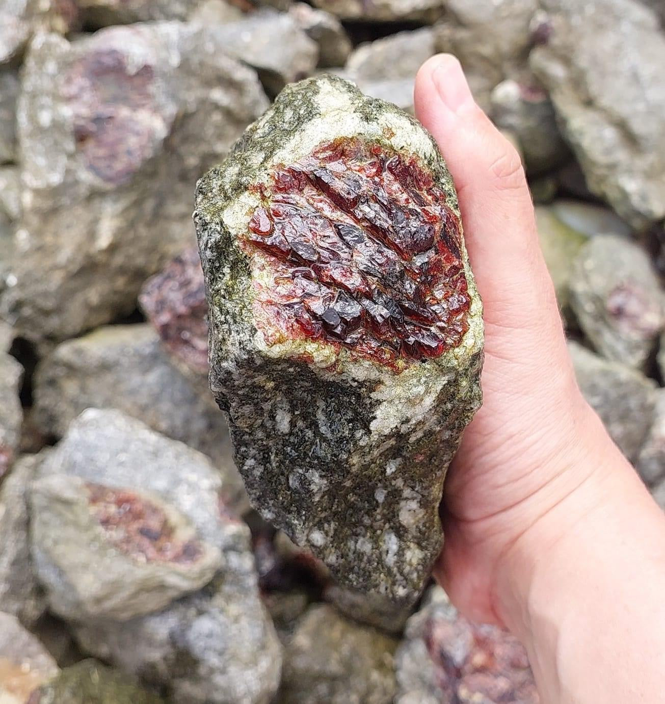 Garnet in Mica Rough Rock from - 1kg