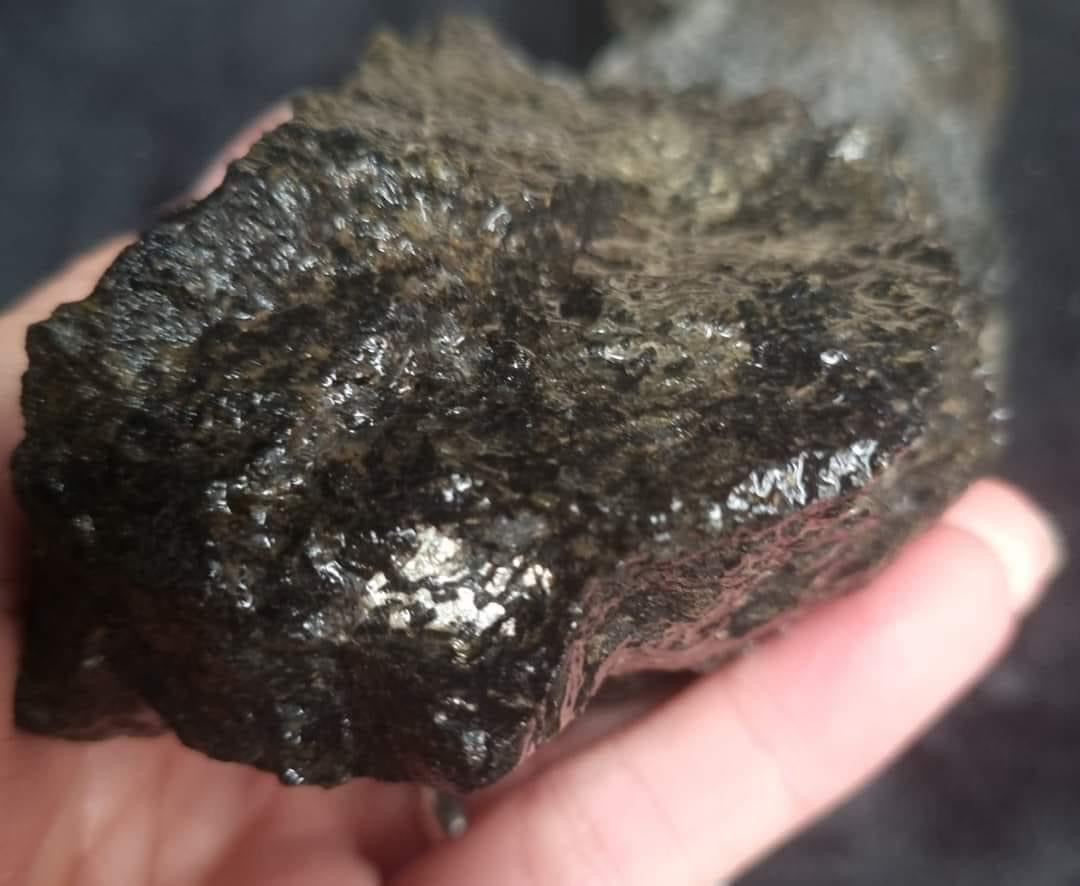 Nummite Rough Rock - 2kg