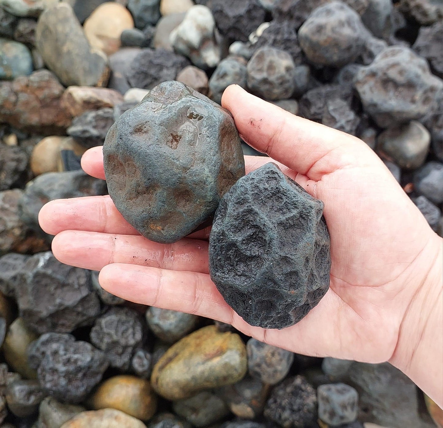 Vivianite Rough - 1kg